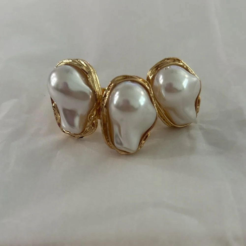 Gold and White Pearl Statement Ring - Picture 2 of 3